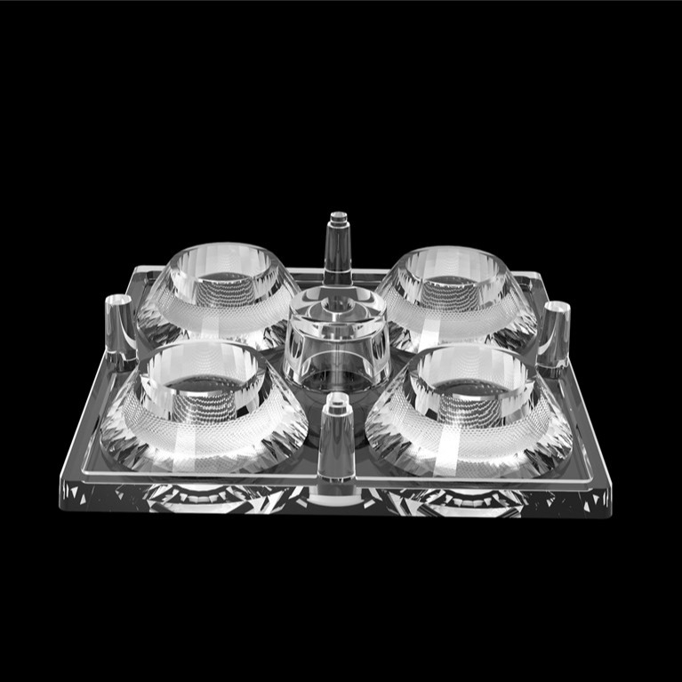 50*50mm 30 degré 4 en 1 Lentille de lumière LED Matériau PC pour l'éclairage d'inondation SMD7070/ 5050/4*3030 LED